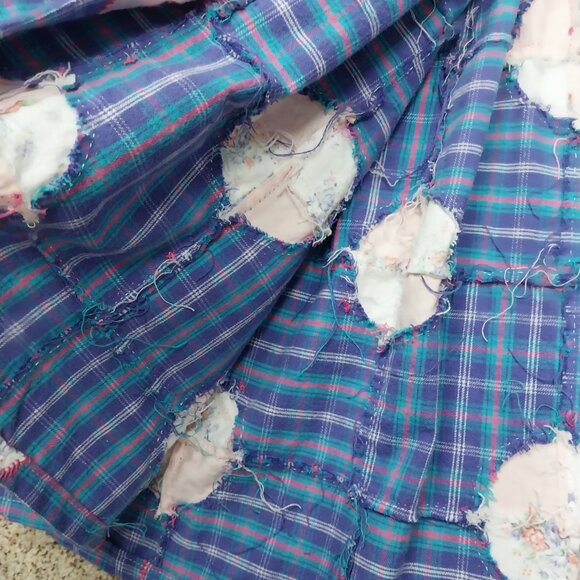 3758 Size 1XL Upcycled Cabin Creek Jean Tunic In Purple and Red Quilt Trim. - Picture 5 of 8